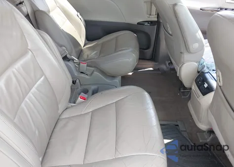 2018 Toyota Sienna Xle 8 Passenger из США, поврежденный, VIN 5TDYZ3DC8JS924523